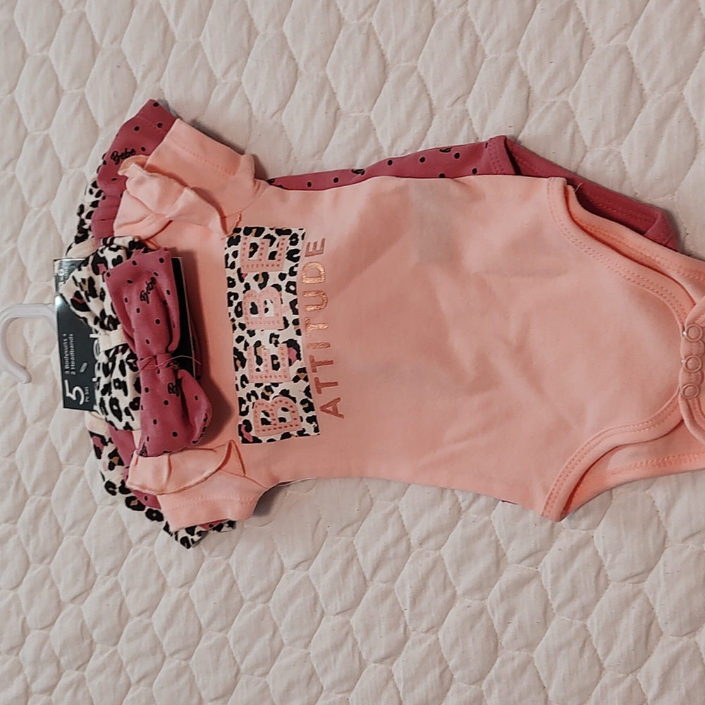 🌟 Bundle Kids Items for $2 Each🌟 Onsies with Matching Bows